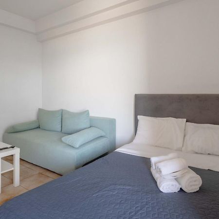 Elia Mini Suites 6 Larissa Bagian luar foto