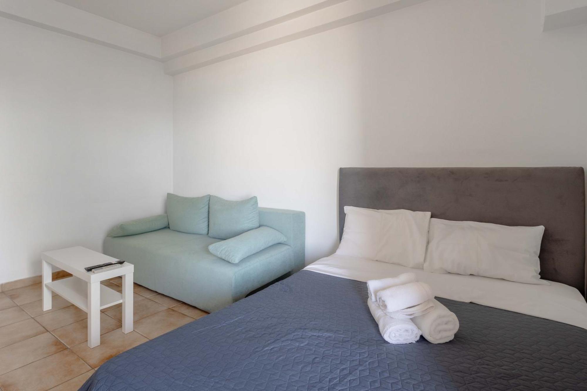 Elia Mini Suites 6 Larissa Bagian luar foto