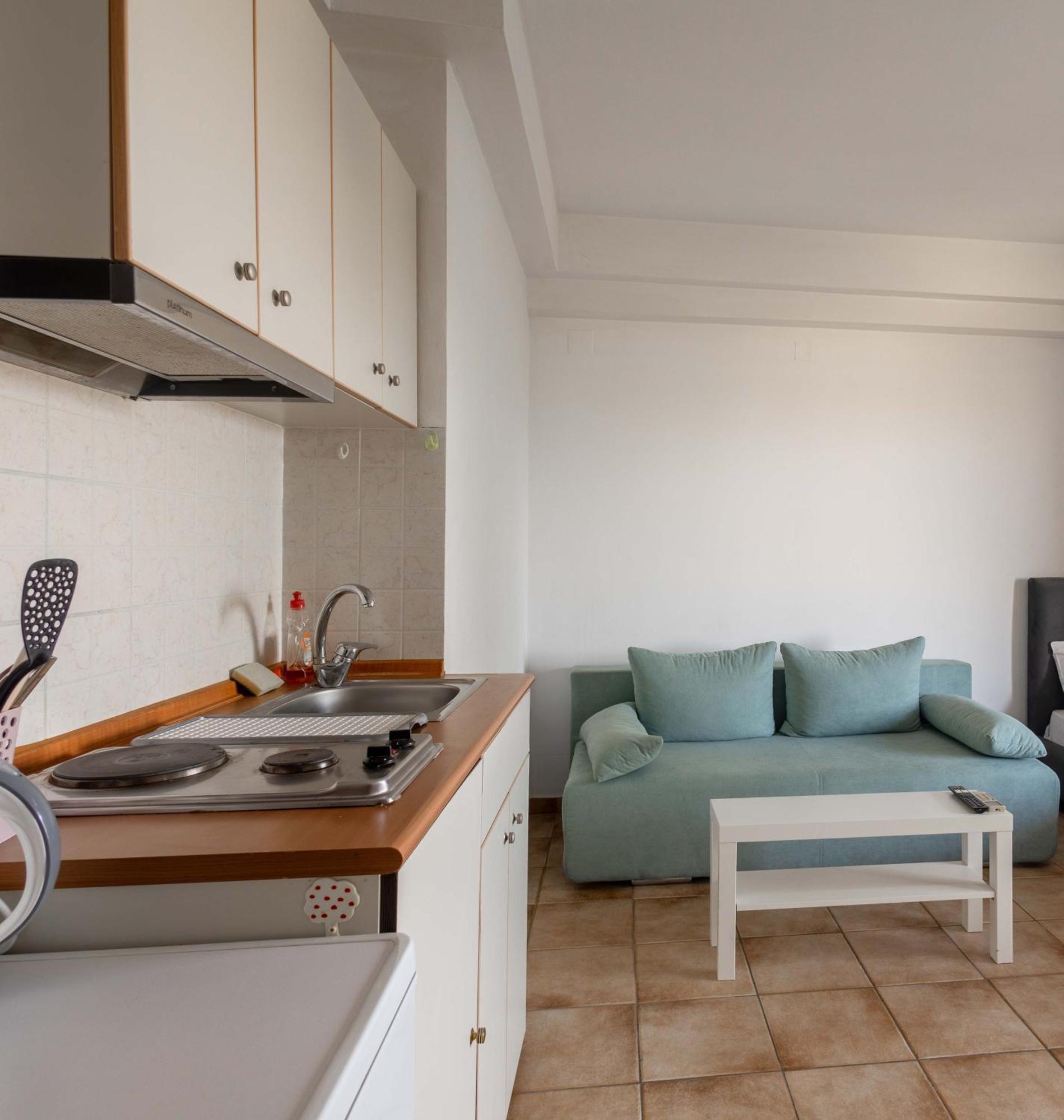 Elia Mini Suites 6 Larissa Bagian luar foto